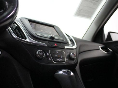Used 2019 Chevrolet Equinox LT image 16