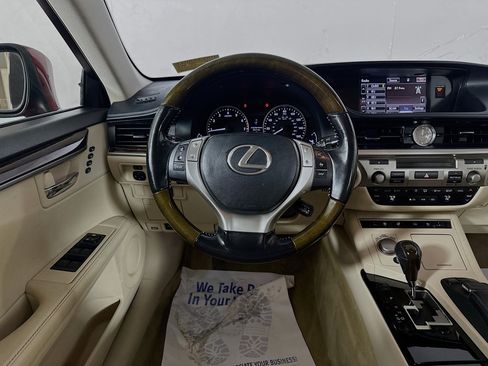Used 2015 Lexus ES 350 w/ Luxury Package FWD image 22