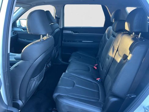Used 2022 Hyundai Palisade SEL w/ 8P Bench Seat Package AWD/4WD image 11