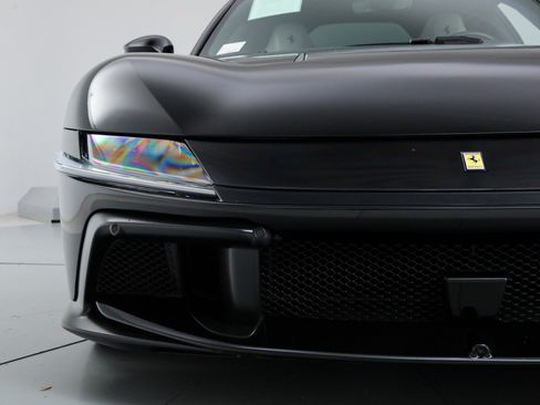 Used 2025 Ferrari 12Cilindri RWD image 13