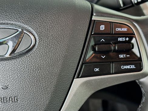 Used 2021 Hyundai Accent Limited image 14