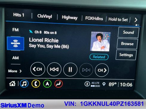 Used 2023 GMC Acadia SLT image 28