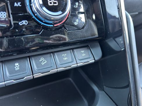 Used 2022 GMC Sierra 1500 AT4X image 38