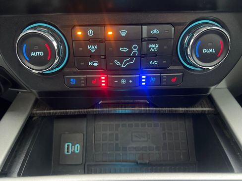 Used 2020 Ford F350 Lariat image 16