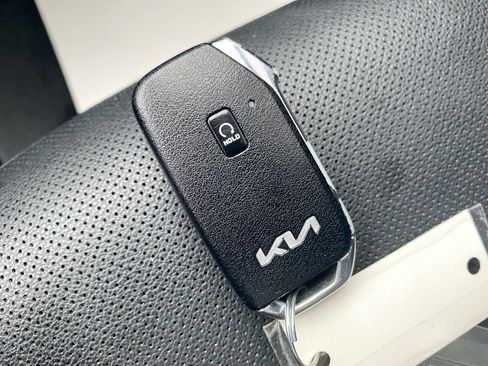 Used 2023 Kia Sportage SX FWD image 26