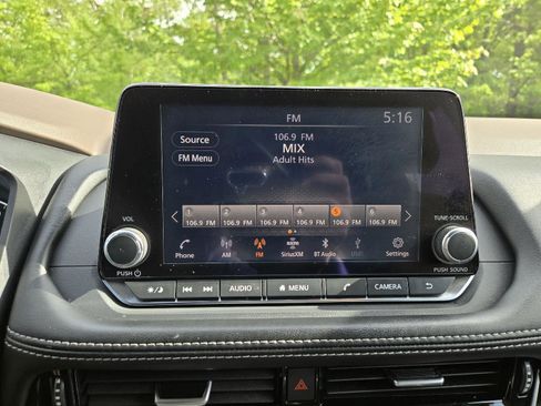 Used 2022 Nissan Rogue SL FWD image 19