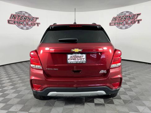 Used 2022 Chevrolet Trax LT w/ Driver Confidence Package image 6