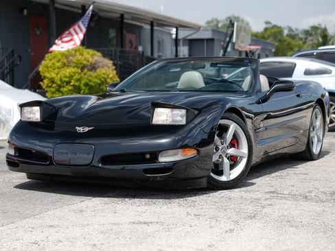 Used 2001 Chevrolet Corvette Convertible w/ Preferred Equipment Group2 RWD image 1
