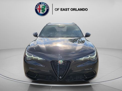 New 2025 Alfa Romeo Stelvio Sprint image 2