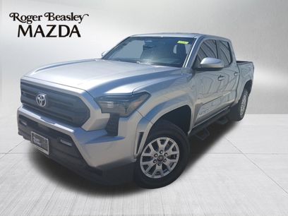Used 2025 Toyota Tacoma SR5