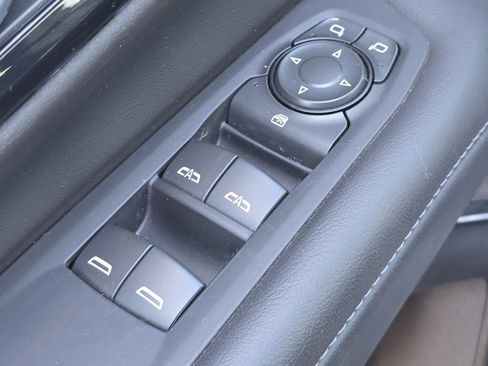 Used 2025 Chevrolet Tahoe LT image 31