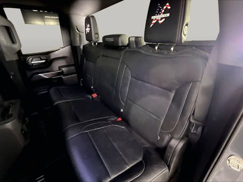 Used 2020 Chevrolet Silverado 1500 Custom Trail Boss w/ Custom Convenience Package AWD/4WD image 18