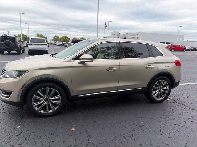 Used 2017 Lincoln MKX Reserve w/ Driver Assistance Package AWD/4WD image 2