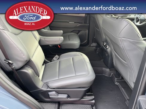 New 2026 Ford Explorer Active w/ Active Comfort Package image 16