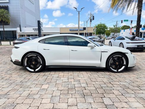 Used 2020 Porsche Taycan Turbo S image 11