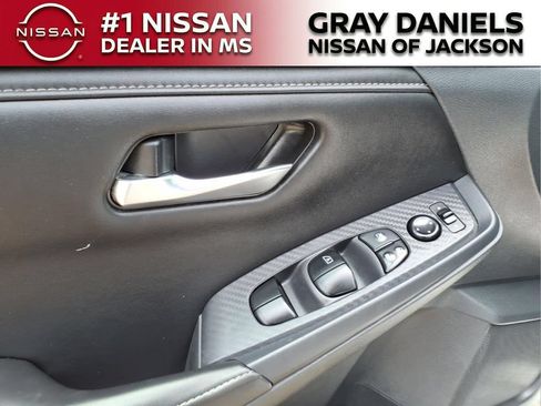 Used 2022 Nissan Sentra SV FWD image 10