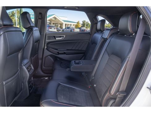 Used 2022 Ford Edge ST-Line AWD/4WD image 13