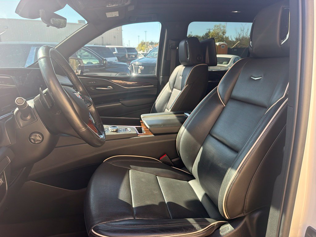 Used 2021 Cadillac Escalade ESV Premium Luxury RWD image 13
