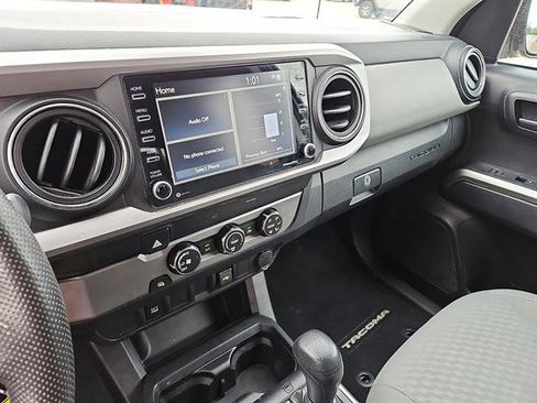 Used 2020 Toyota Tacoma SR5 image 18