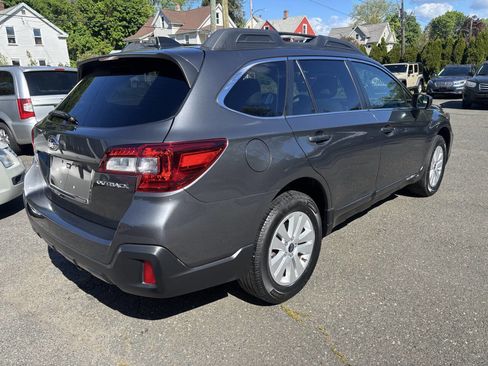 Used 2019 Subaru Outback 2.5i Premium AWD/4WD image 5