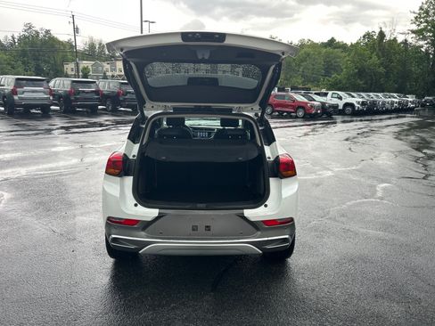 Certified 2023 Buick Encore GX Essence w/ Advanced Technology Package AWD/4WD image 9