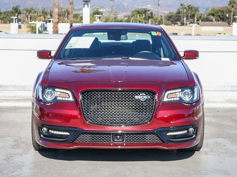 Used 2023 Chrysler 300 C image 3