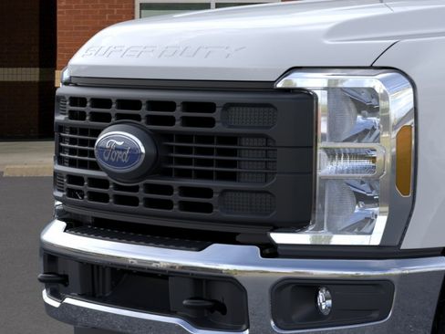 New 2026 Ford F250 XL AWD/4WD image 17