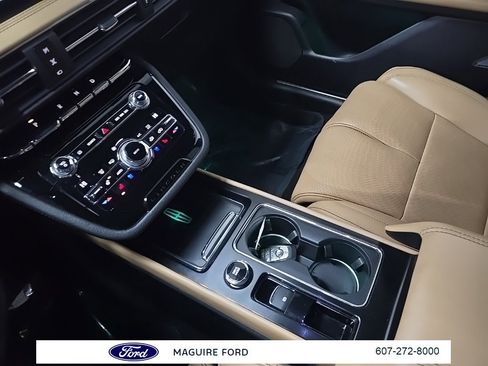 Used 2020 Lincoln Corsair Reserve w/ Equipment Group 202A image 28