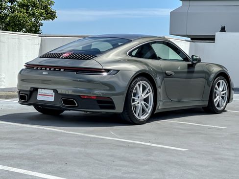 Used 2022 Porsche 911 Carrera RWD image 8