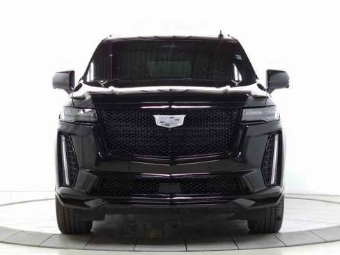 Used 2023 Cadillac Escalade V w/ LPO, ONYX Package image 14