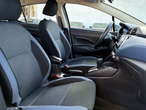 Used 2025 Nissan Versa SV image 34