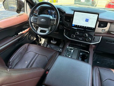Used 2023 Ford Expedition Max Limited image 44