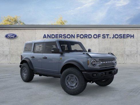New 2025 Ford Bronco Badlands AWD/4WD image 7