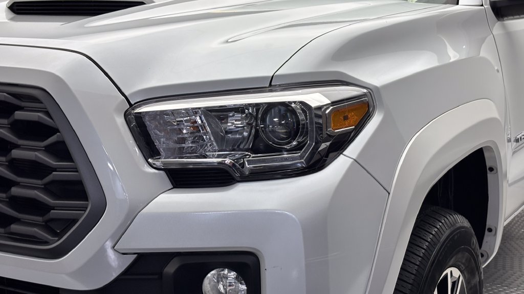 Used 2022 Toyota Tacoma TRD Sport RWD image 4