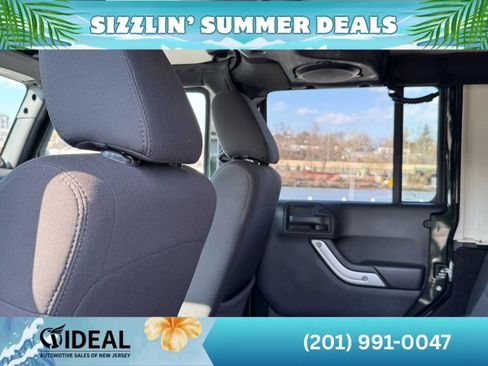 Used 2011 Jeep Wrangler Unlimited Sahara w/ Dual Top Group AWD/4WD image 22