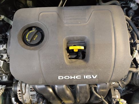 Used 2018 Hyundai Elantra SEL w/ Cargo Package image 30