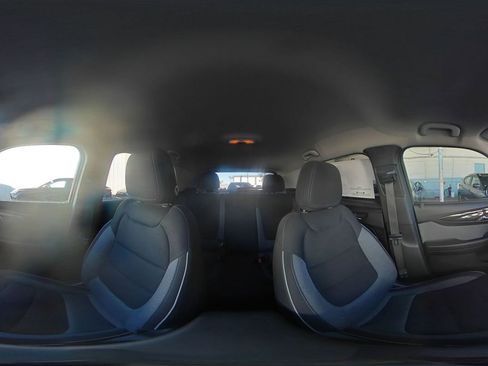 Used 2025 Chevrolet TrailBlazer LT image 40