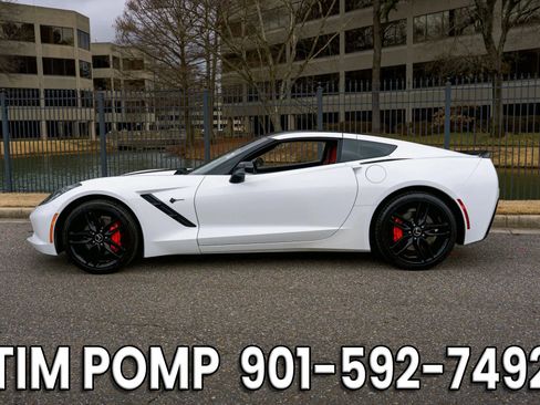 Used 2015 Chevrolet Corvette Stingray Coupe w/ 2LT Preferred Equipment Group image 31