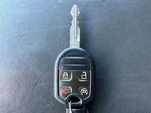 Used 2016 Ford F250 Platinum w/ FX4 Off-Road Package image 34