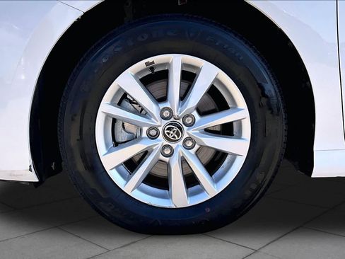 Certified 2025 Toyota Camry LE w/ Convenience Package AWD/4WD image 11