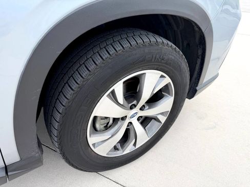 Used 2020 Subaru Ascent Premium w/ Convenience Package AWD/4WD image 12