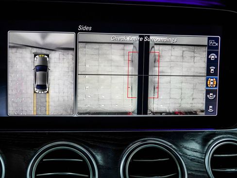 Used 2020 Mercedes-Benz E 350 4MATIC Sedan w/ Parking Assistance Package image 22