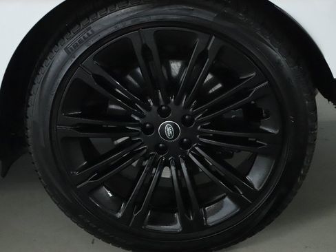 Certified 2022 Land Rover Range Rover Long Wheelbase SE image 39