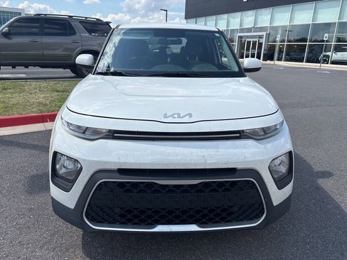 Used 2022 Kia Soul LX image 6