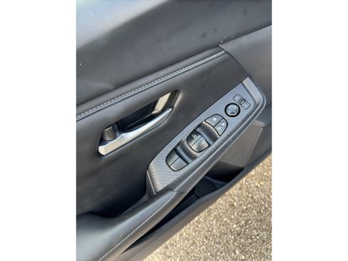 Used 2025 Nissan Sentra SV FWD image 25