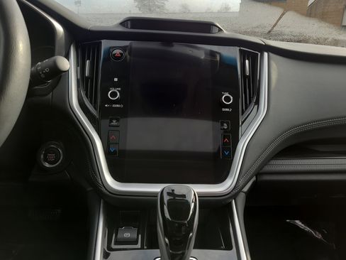 Used 2022 Subaru Outback Limited image 21