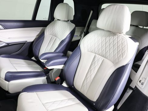 Used 2021 BMW ALPINA XB7 image 11