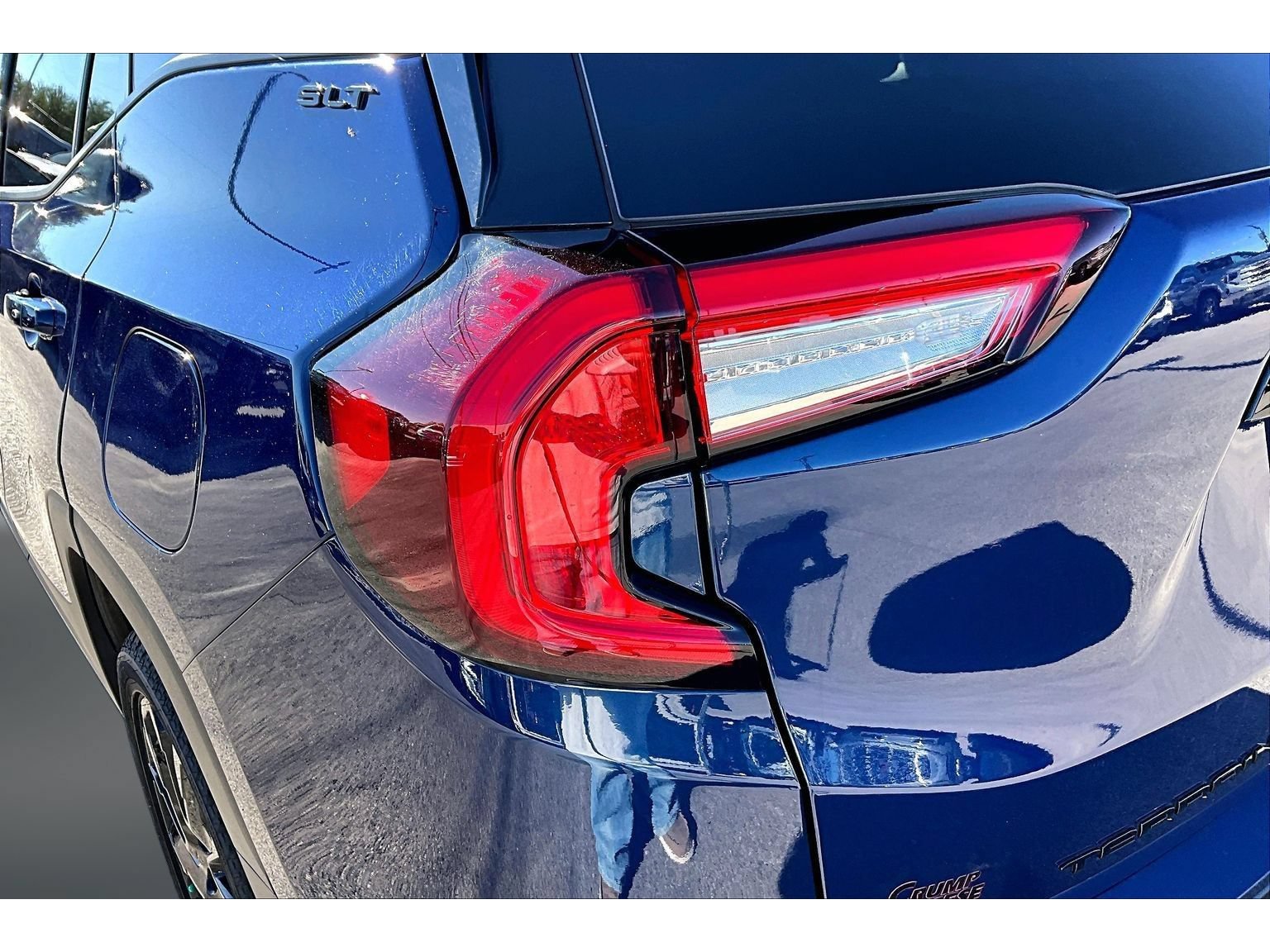 Used 2023 GMC Terrain SLT w/ Tech Package AWD/4WD image 23