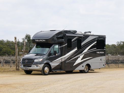 Used 2020 Mercedes-Benz Sprinter 3500 image 1