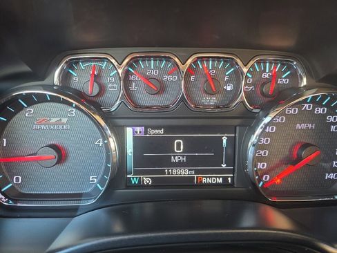 Used 2015 Chevrolet Silverado 2500 LT w/ LT Convenience Package image 2